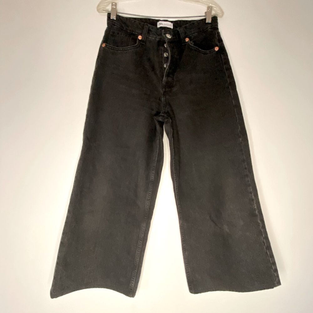 Zara Black High rise wide leg Crop Jeans size 6
